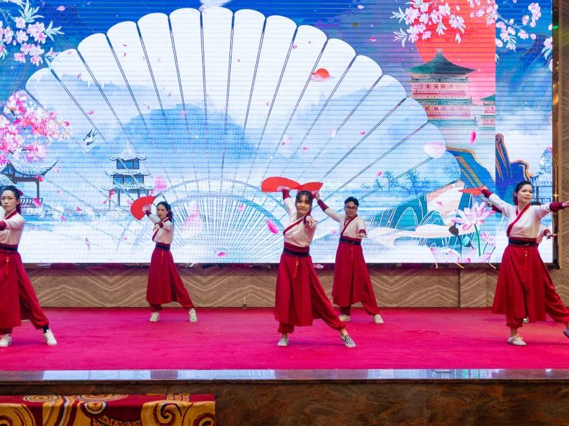 拓路前行·領跑未來 | 集團2023年度總結會暨2024迎新晚會圓滿結束！(圖27)